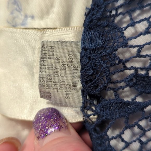 Carol Le Valley crocheted vest - Picture 6 of 6